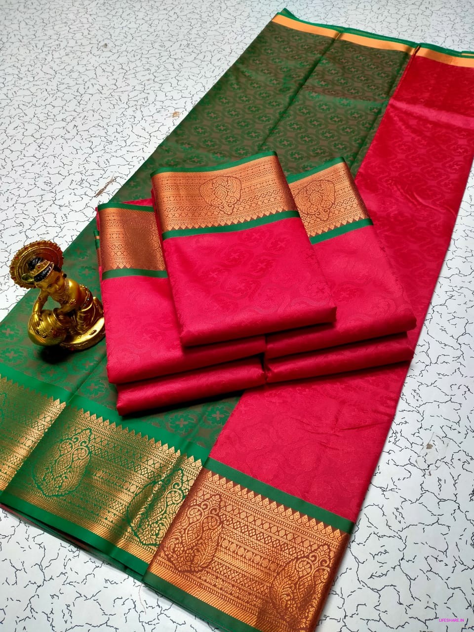 Poonthamil sarees